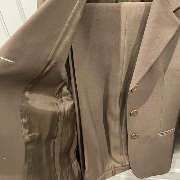 Wool Suite - Picture 2 of 4